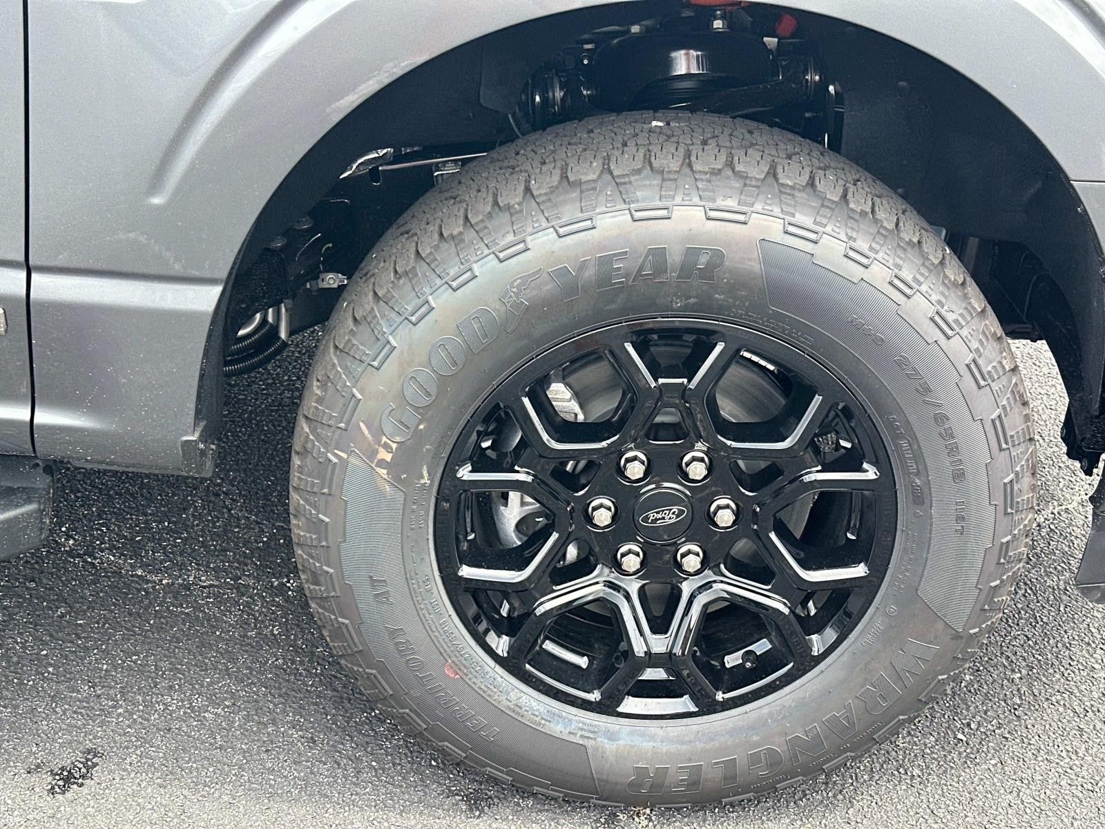 2025 Ford F-150 XLT 4WD SUPERCREW 5.5' BO