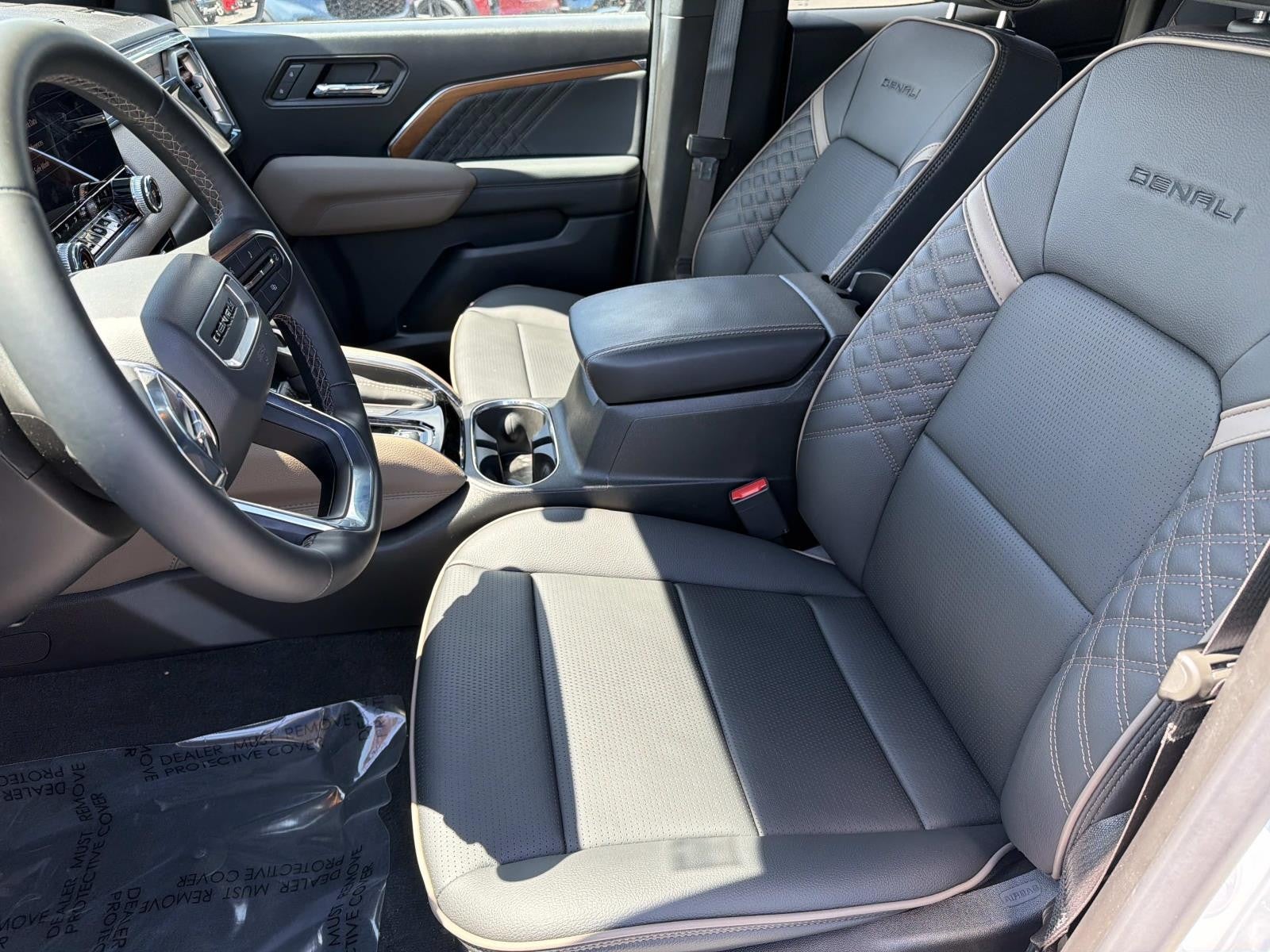 2025 GMC Canyon 4WD Denali