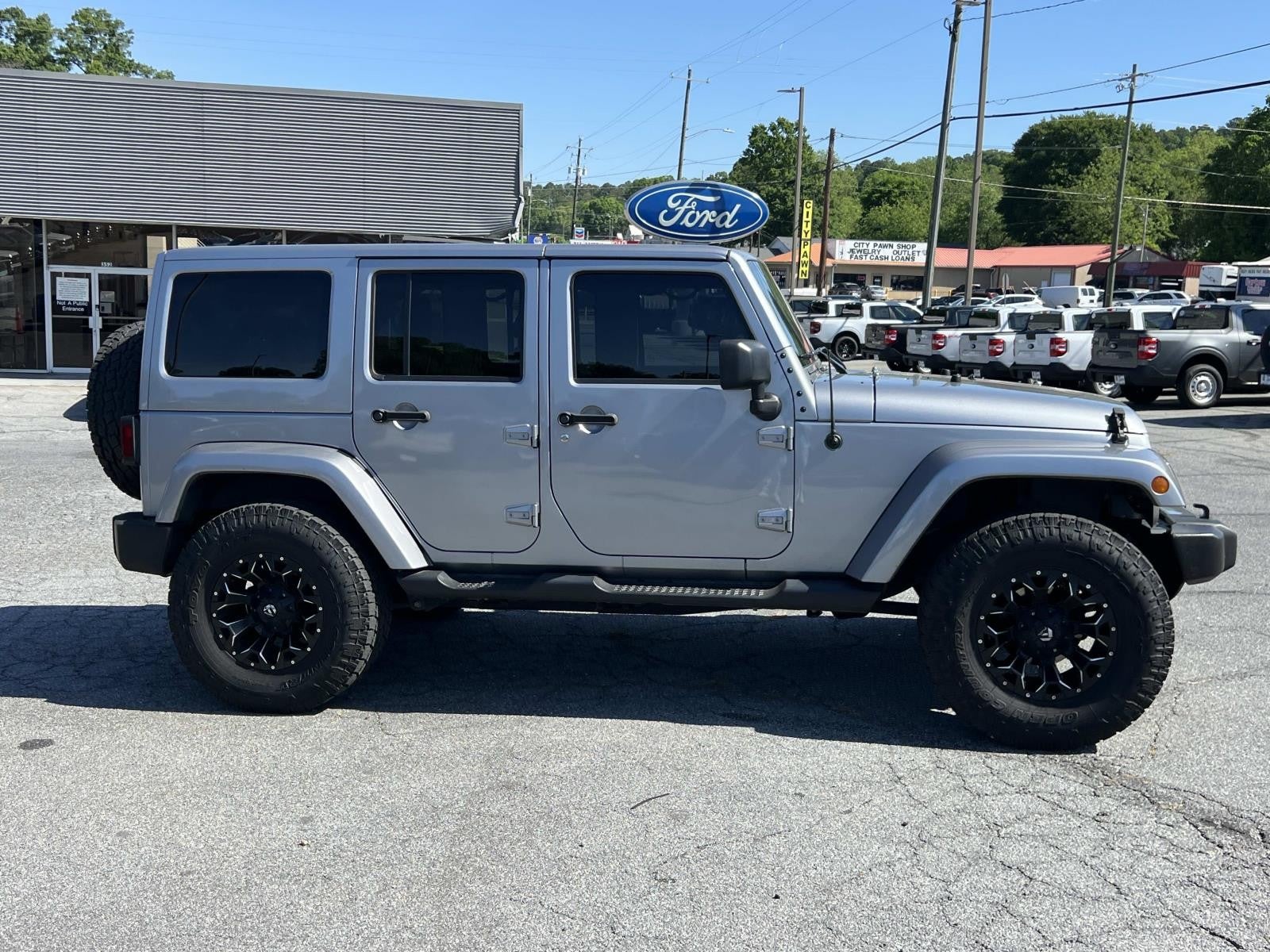 2016 Jeep Wrangler Unlimited Sahara