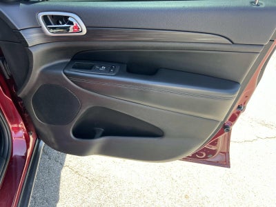2019 Jeep Grand Cherokee Laredo