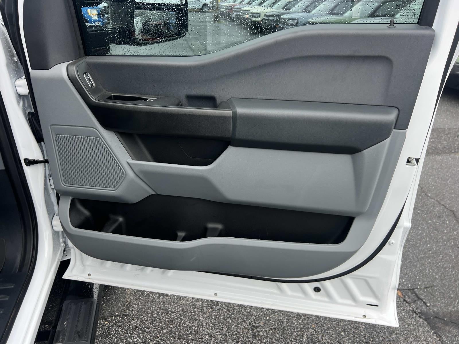 2024 Ford Super Duty F-550 DRW XLT 4WD REG CAB 169 WB 8