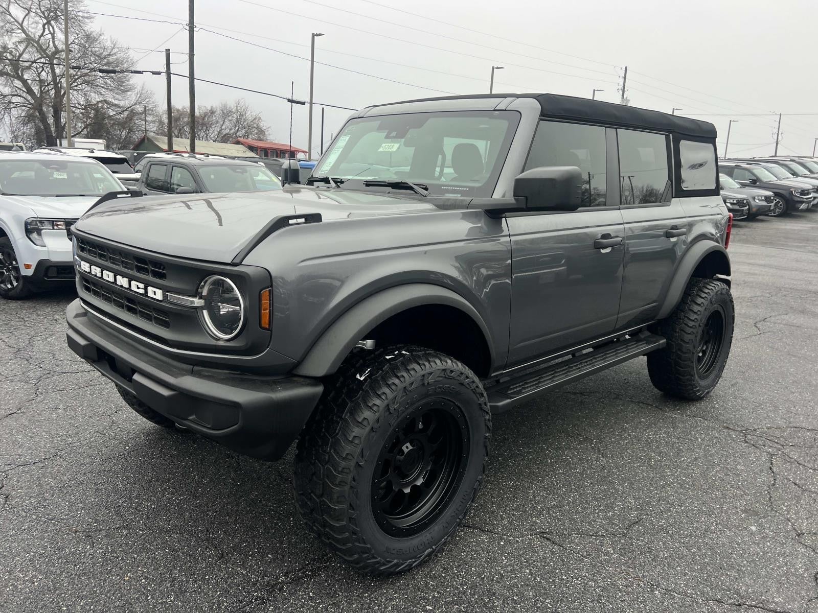 2025 Ford Bronco Base