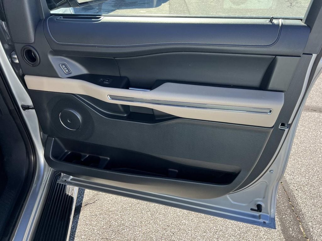 2022 Ford Expedition Max XLT