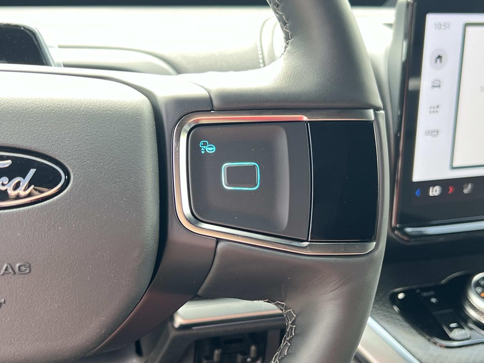 2026 Ford Expedition PLATINUM 4X4