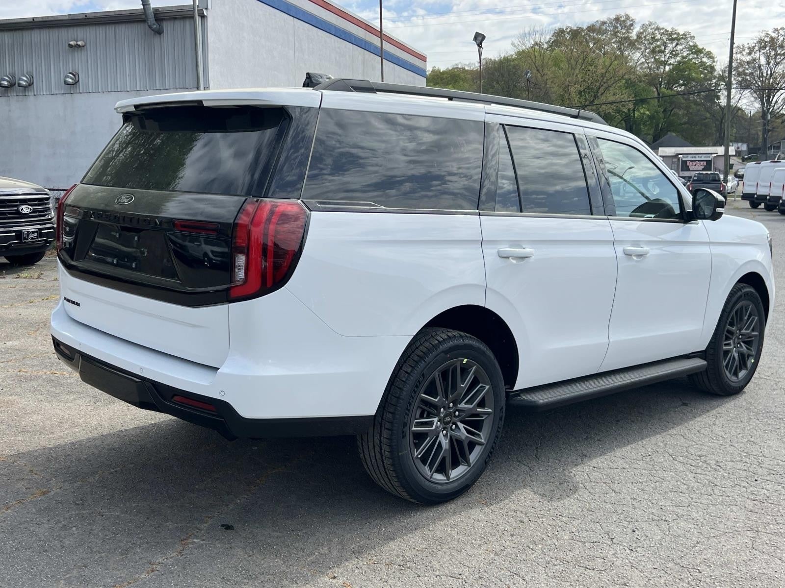2026 Ford Expedition PLATINUM 4X4