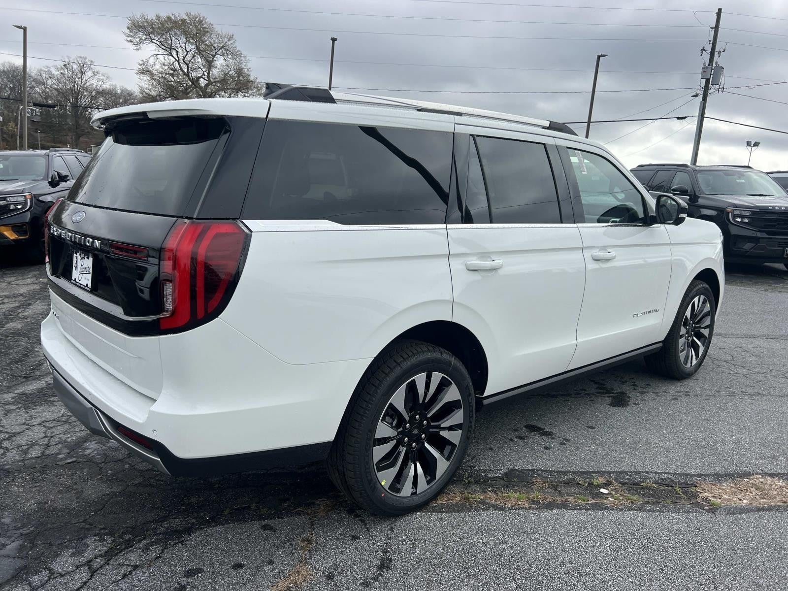 2026 Ford Expedition PLATINUM 4X4