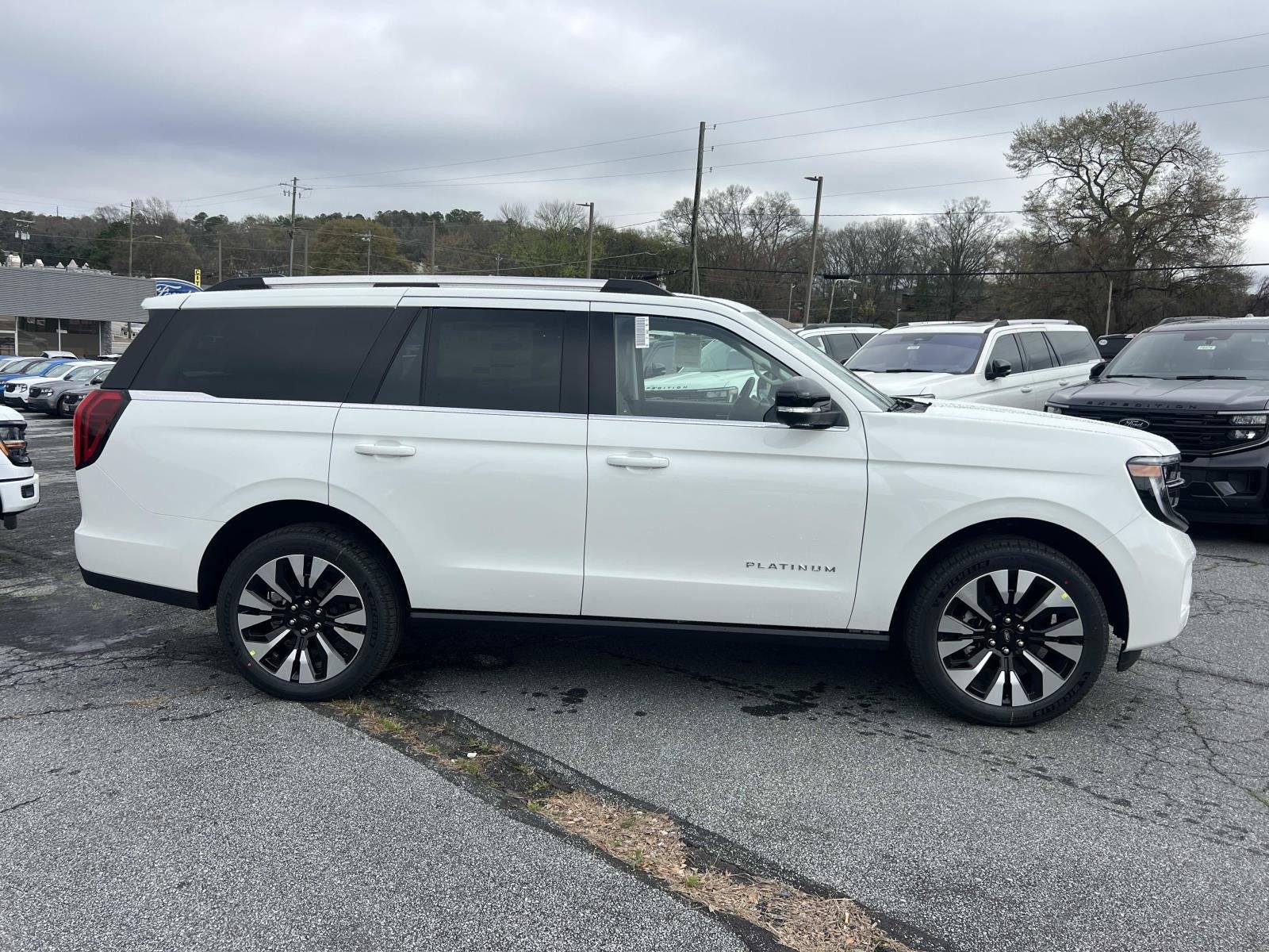 2026 Ford Expedition PLATINUM 4X4