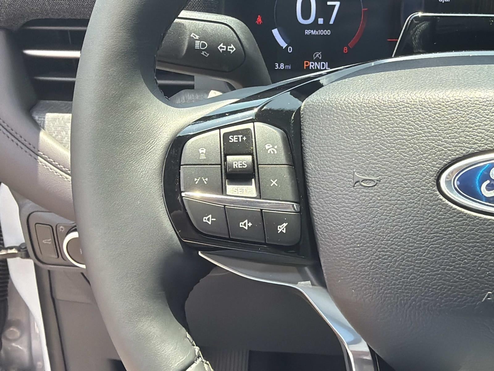 2026 Ford Explorer PLATINUM RWD