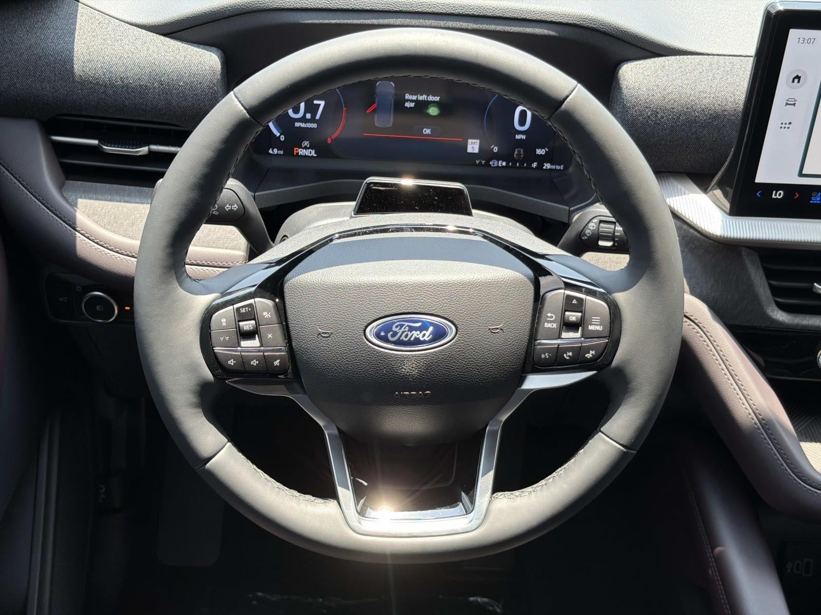 2026 Ford Explorer PLATINUM RWD