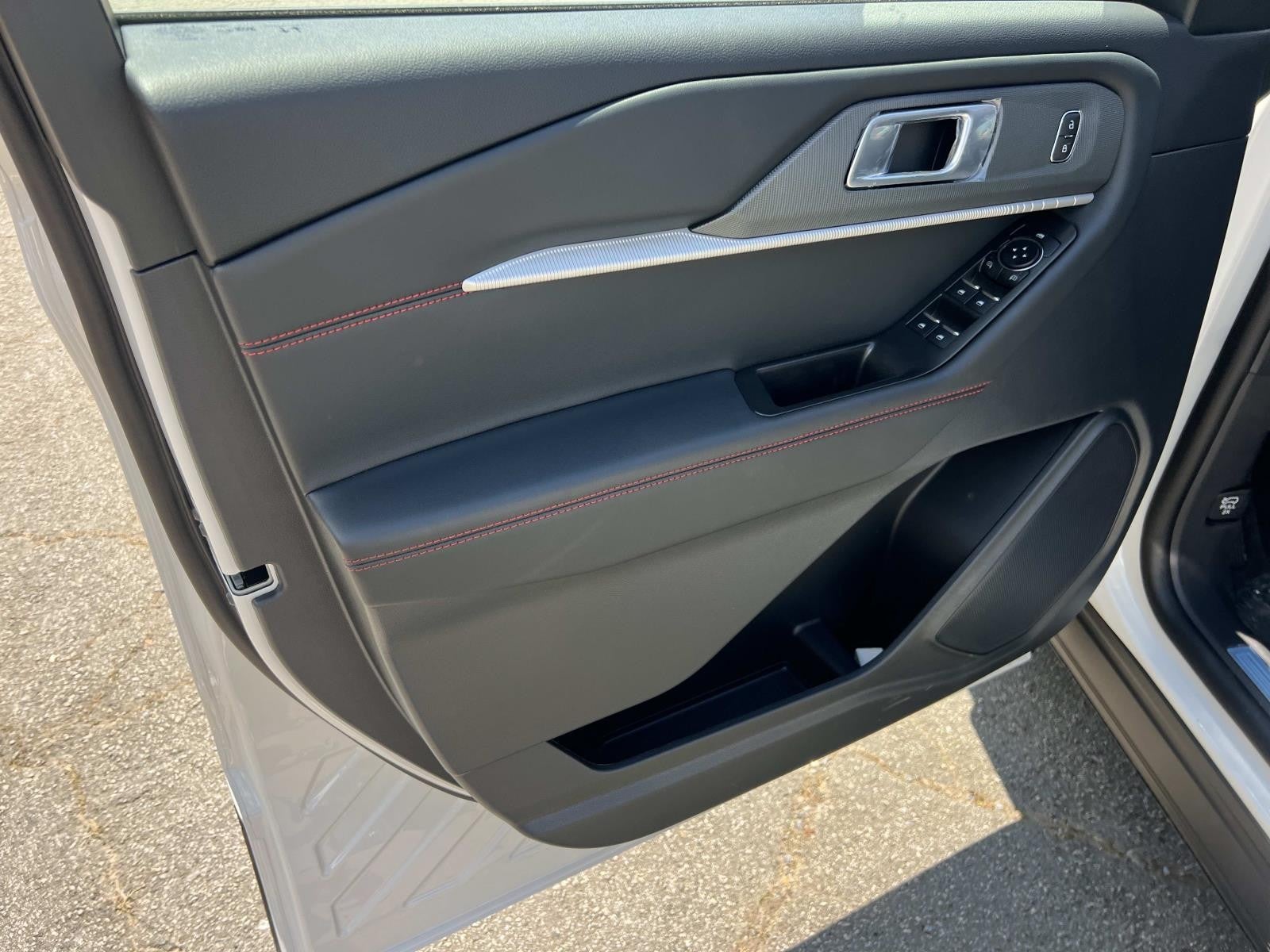 2026 Ford Explorer ST-LINE RWD