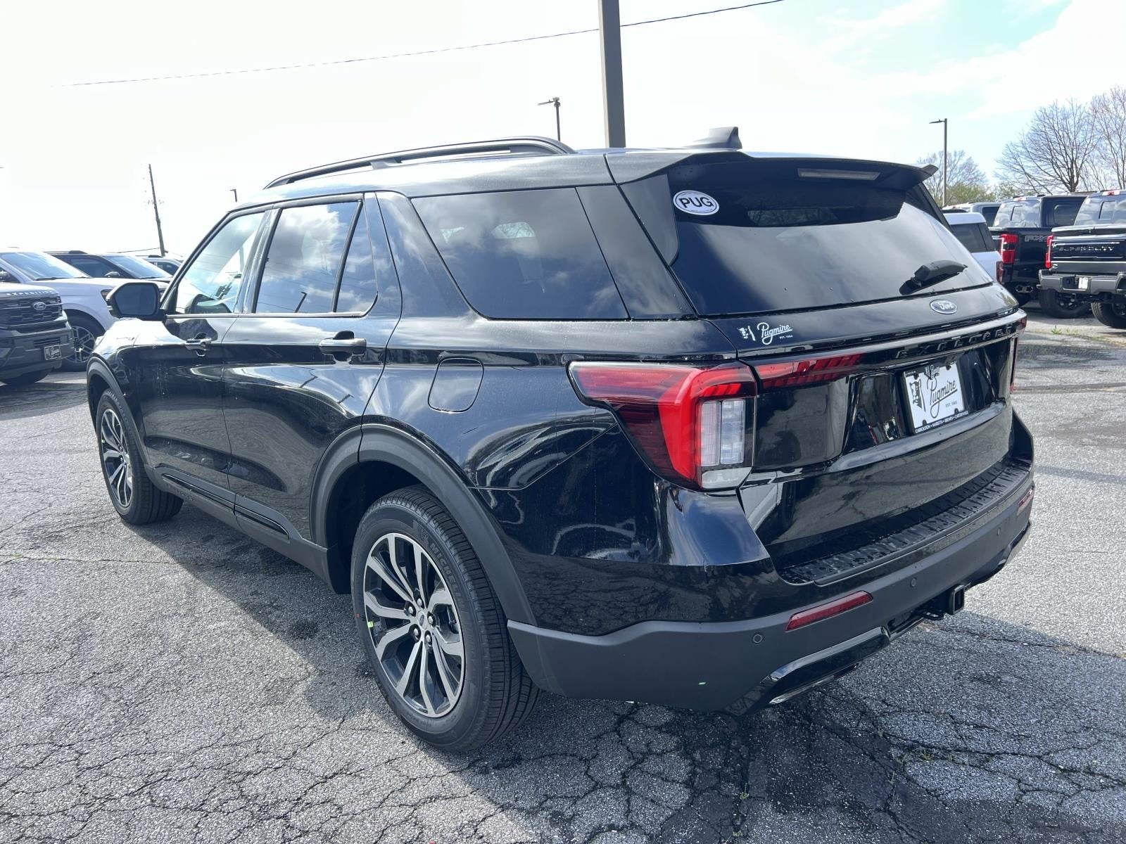 2026 Ford Explorer ST-LINE RWD