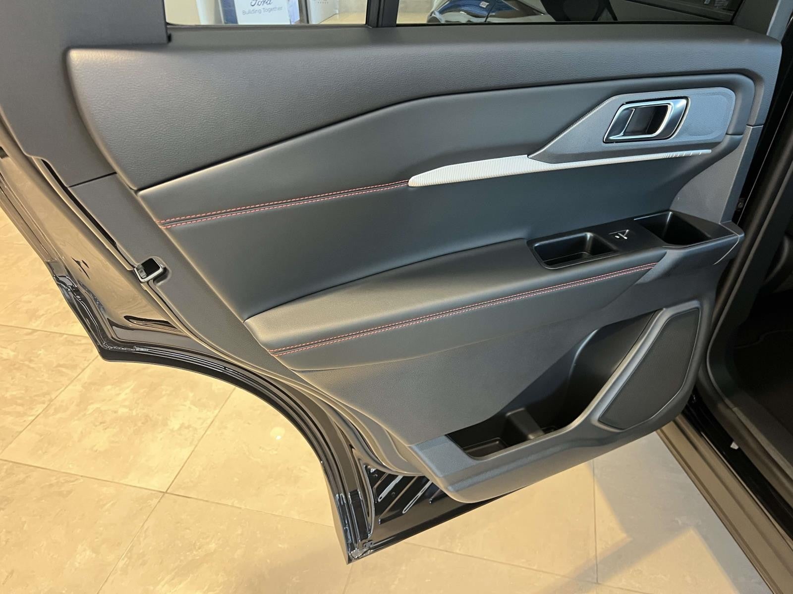 2026 Ford Explorer ST-LINE 4WD