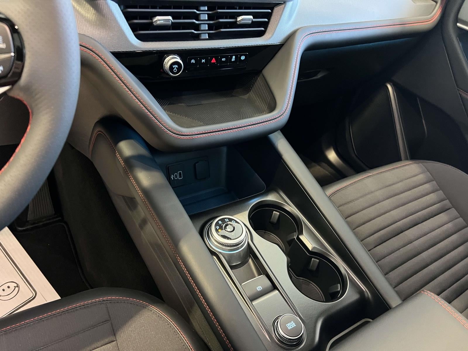 2026 Ford Explorer ST-LINE 4WD