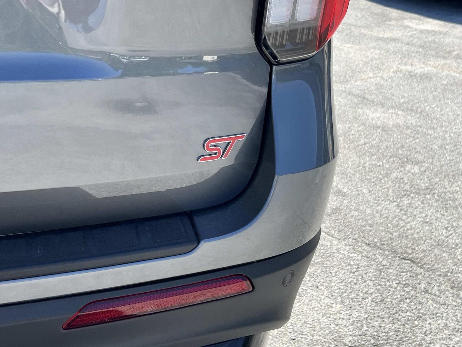 2026 Ford Explorer ST 4WD