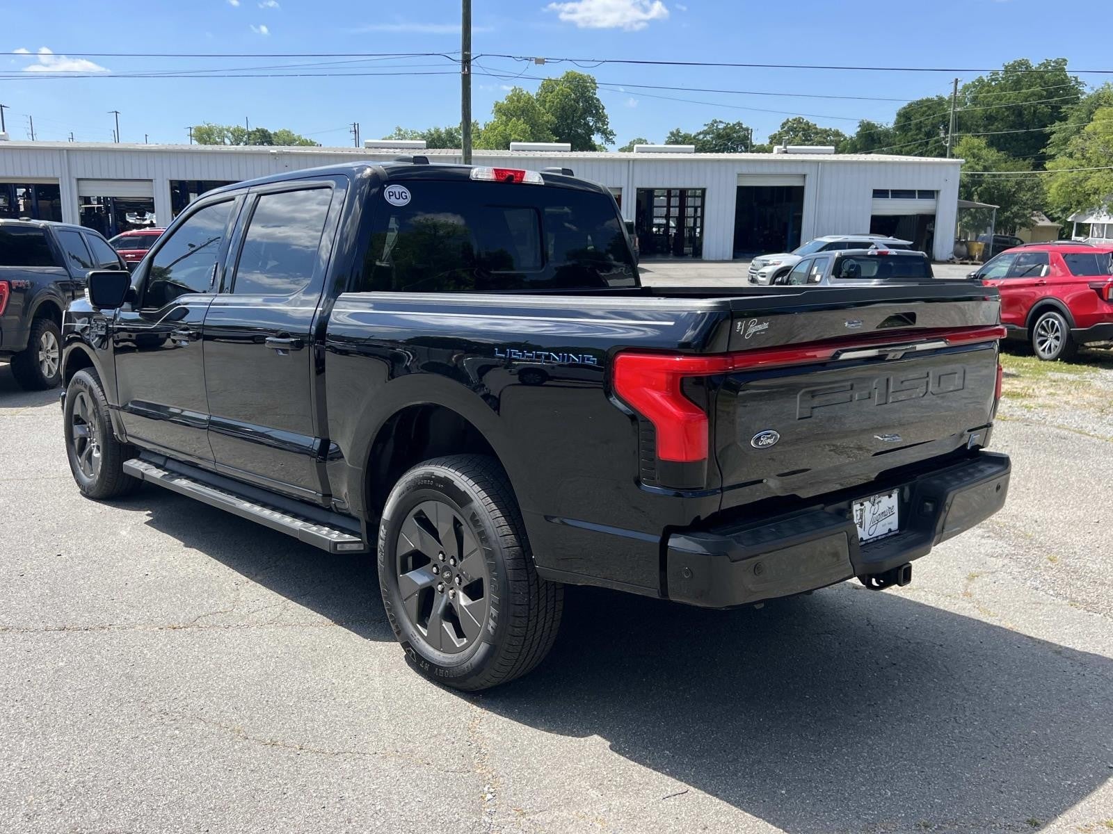2023 Ford F-150 Lightning LARIAT