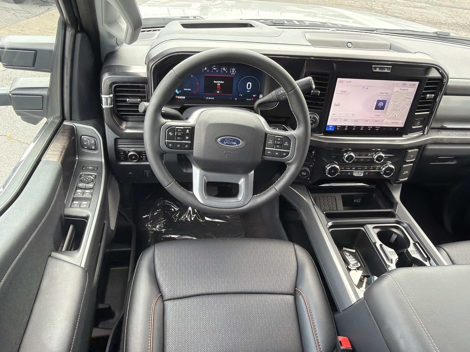 2026 Ford Super Duty F-350 DRW LARIAT 4WD CREW CAB 8' BO