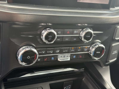 2026 Ford Super Duty F-350 DRW LARIAT 4WD CREW CAB 8' BO