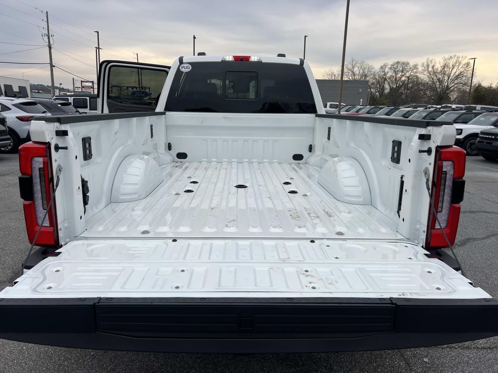 2026 Ford Super Duty F-450 DRW PLATINUM 4WD CREW CAB 8'