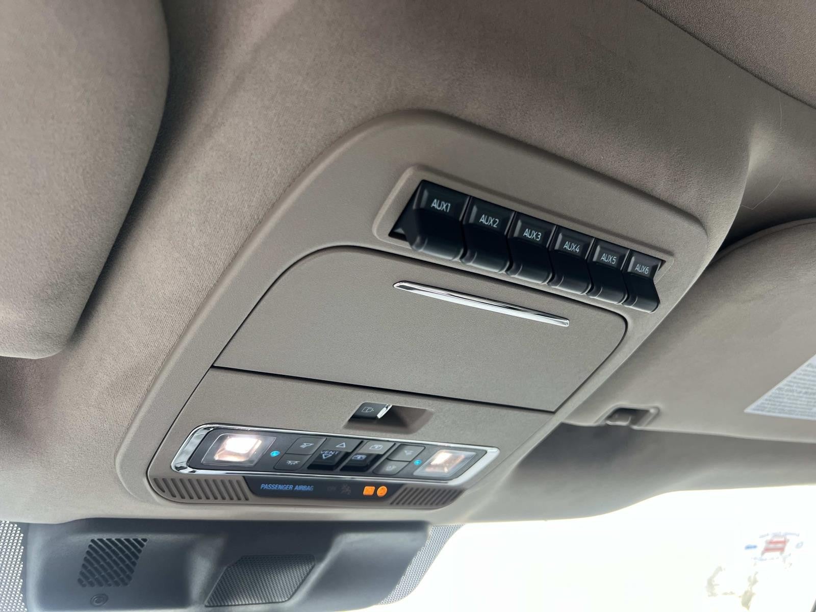 2026 Ford Super Duty F-450 DRW PLATINUM 4WD CREW CAB 8'