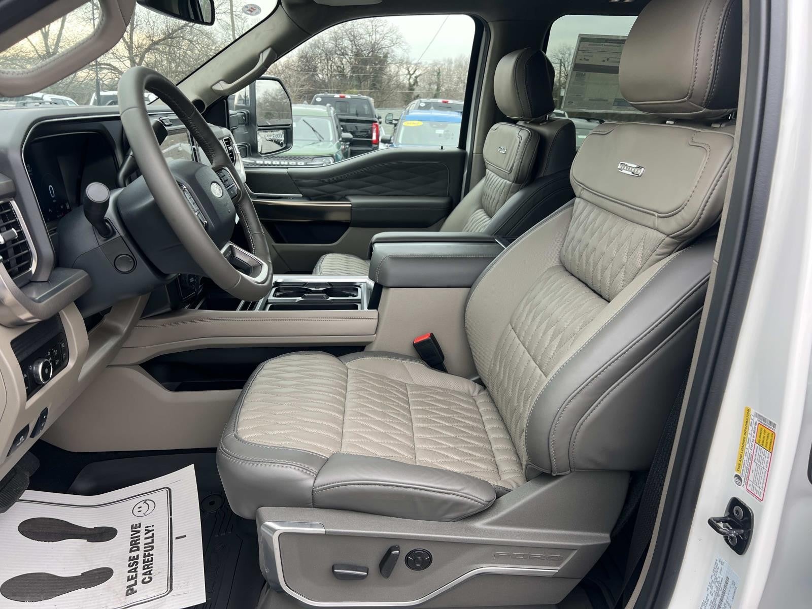 2026 Ford Super Duty F-450 DRW PLATINUM 4WD CREW CAB 8'