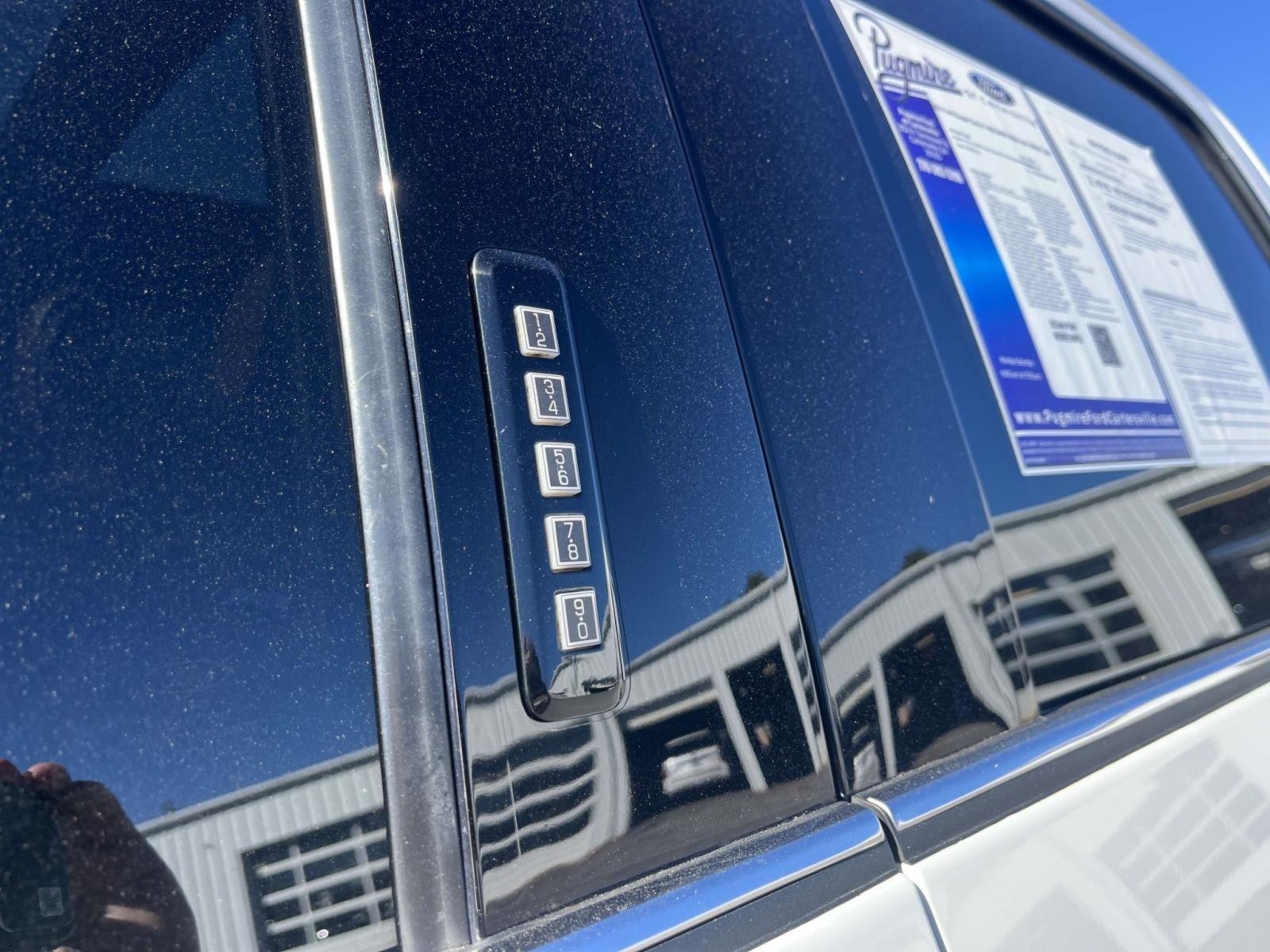 2022 Ford Super Duty F-450 DRW DRW 4X4 CREW CAB