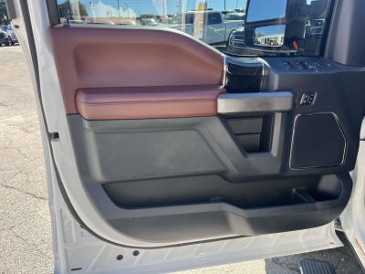 2022 Ford Super Duty F-450 DRW DRW 4X4 CREW CAB