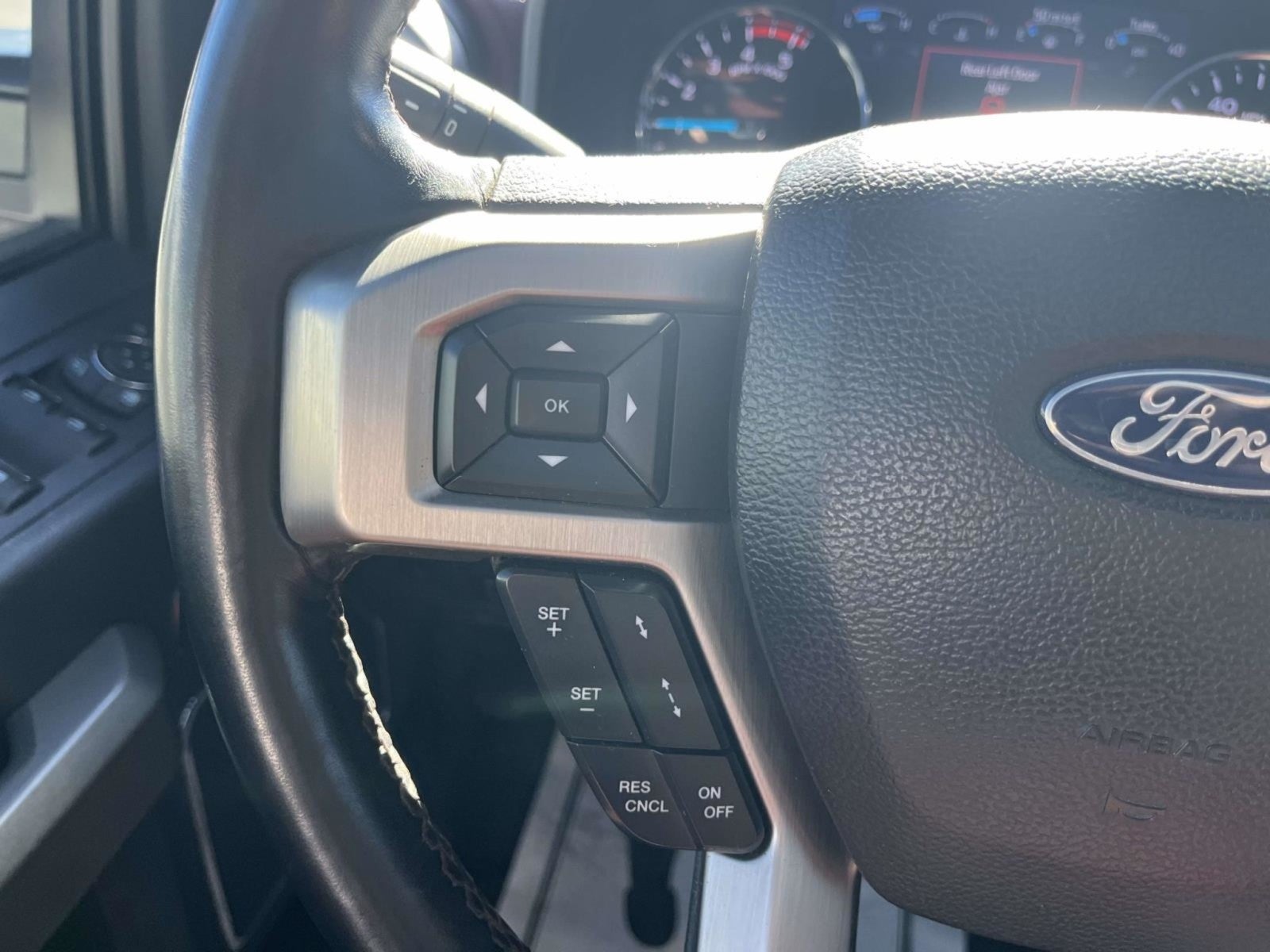 2022 Ford Super Duty F-450 DRW DRW 4X4 CREW CAB