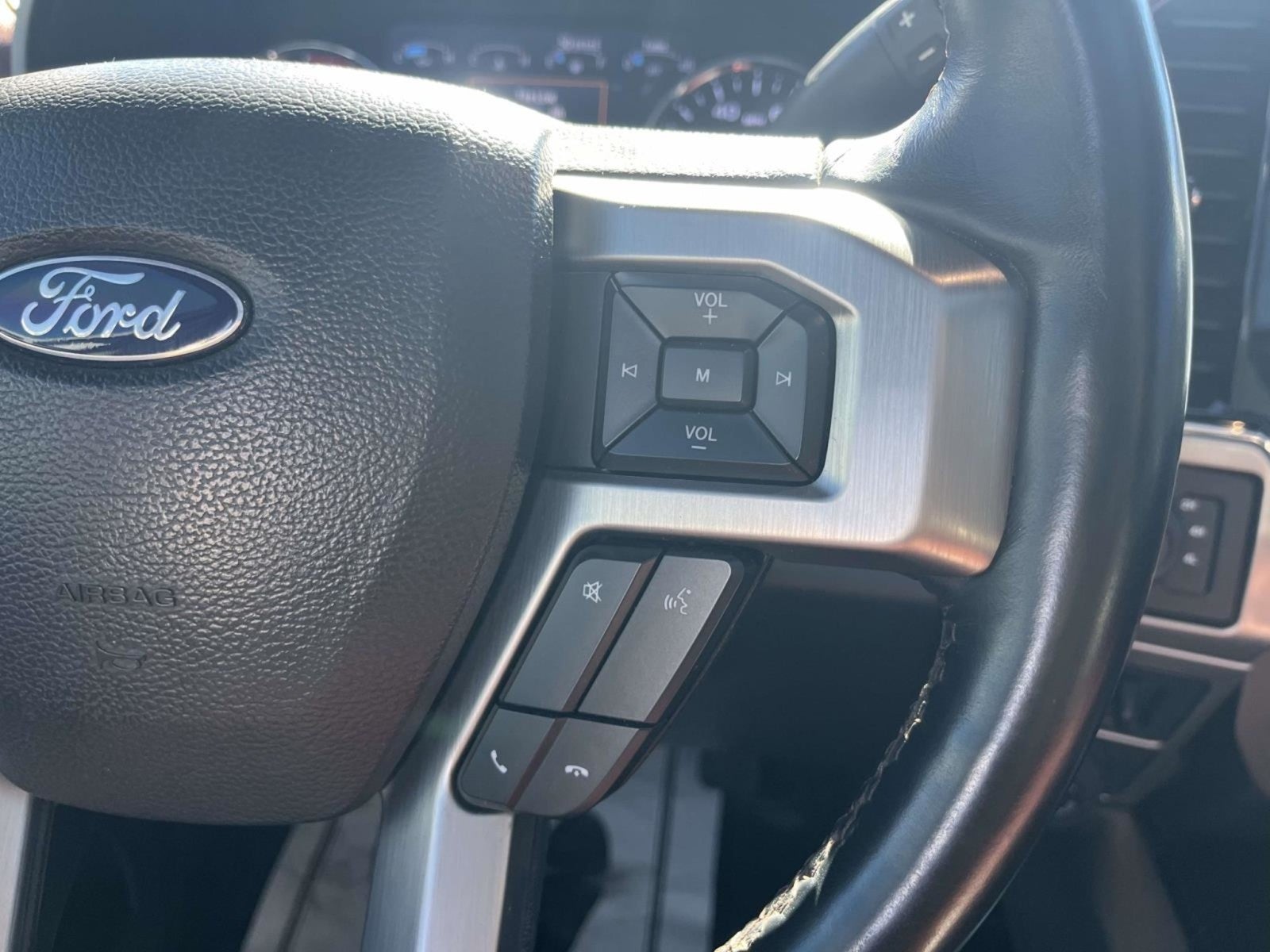 2022 Ford Super Duty F-450 DRW DRW 4X4 CREW CAB