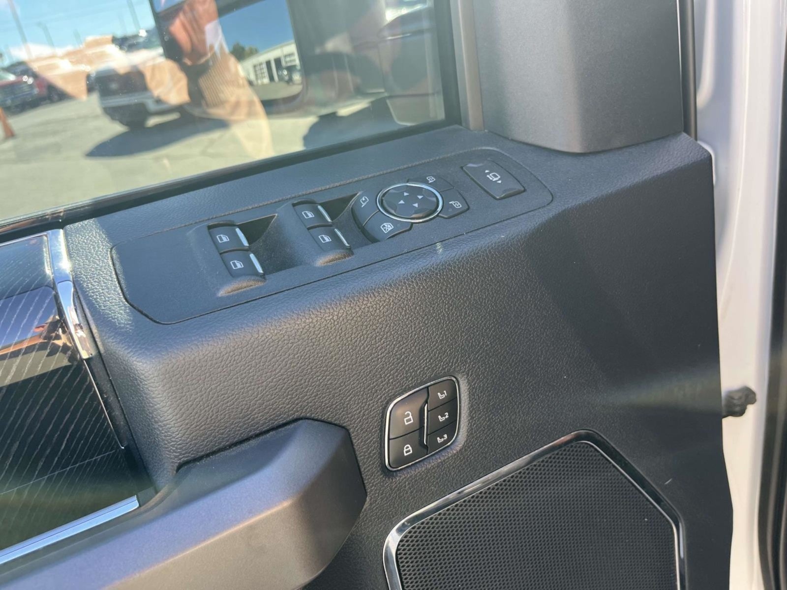 2022 Ford Super Duty F-450 DRW DRW 4X4 CREW CAB