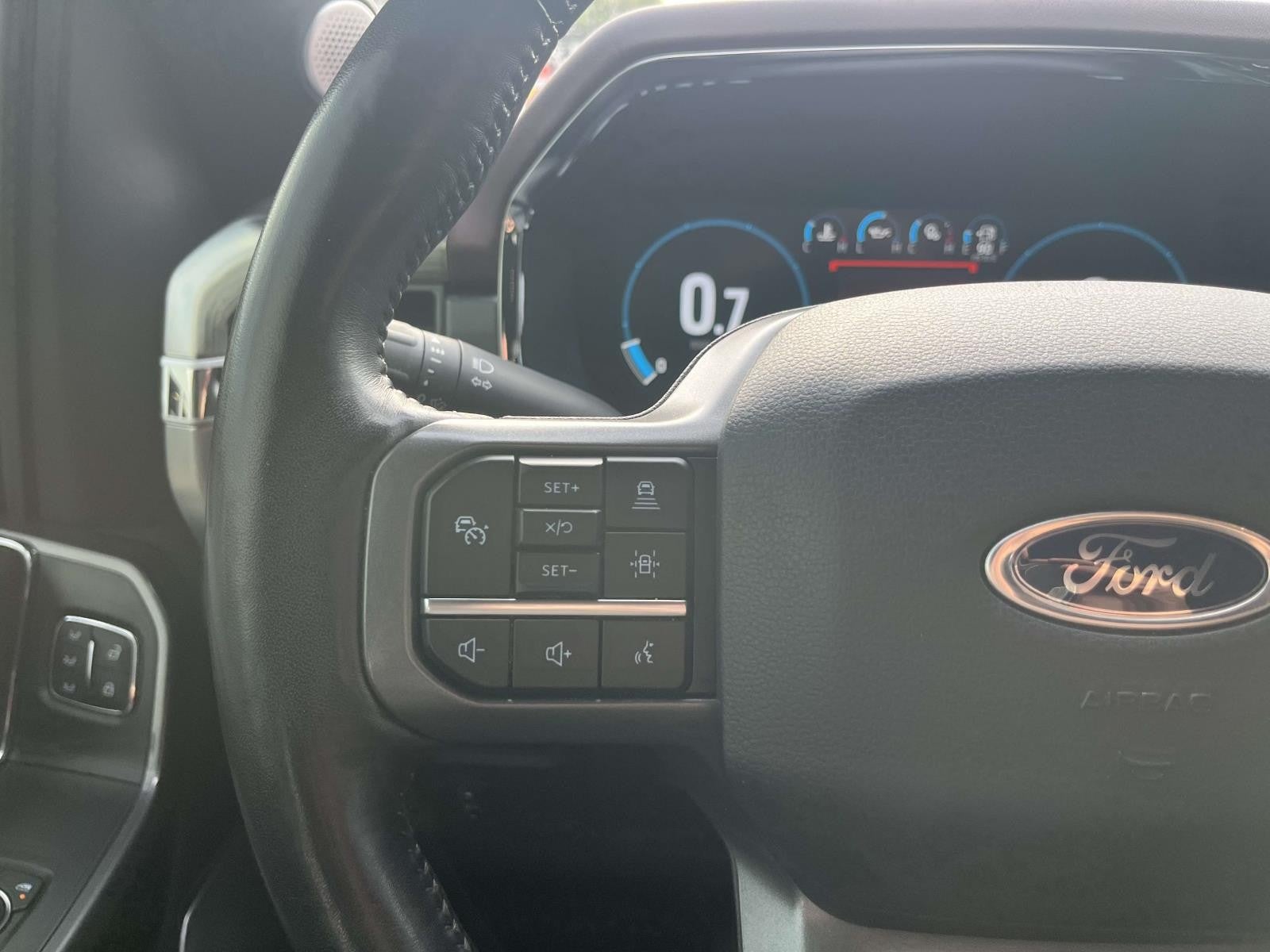2022 Ford F-150 LARIAT 4WD SUPERCREW 5.5'