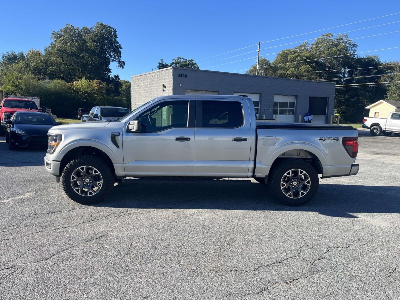 2024 Ford F-150 STX 4WD SUPERCREW 5.5' BO