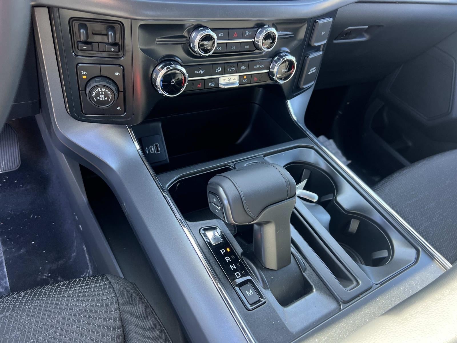 2026 Ford F-150 LARIAT 4WD SUPERCREW 5.5'