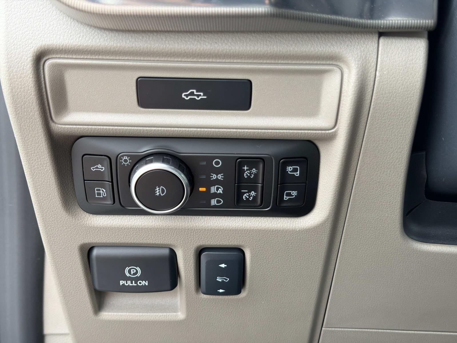 2025 Ford F-150 PLATINUM 4WD SUPERCREW 5.