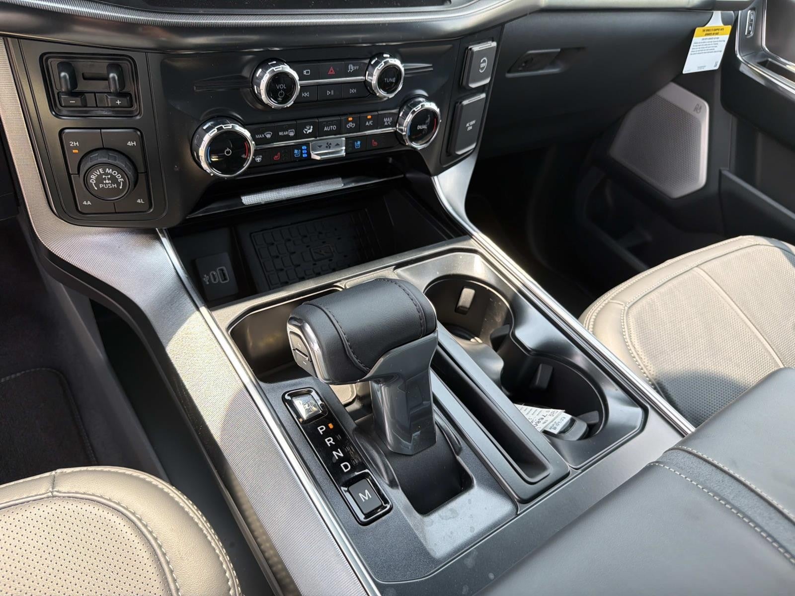2025 Ford F-150 PLATINUM 4WD SUPERCREW 5.