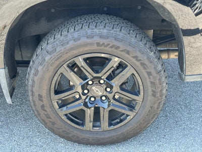 2022 Chevrolet Silverado 1500 LTD 4WD CREW CAB 147 RST