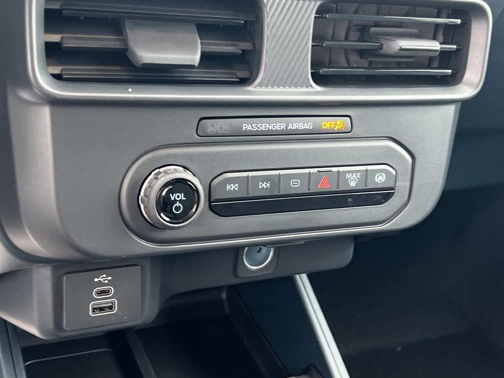 2025 Ford Maverick XL