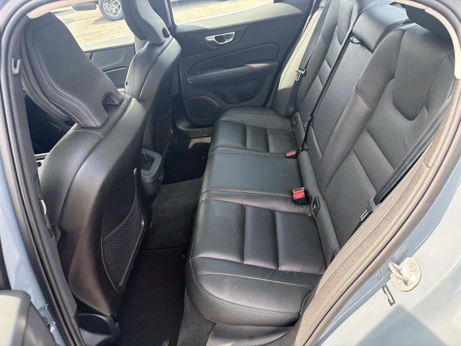 2024 Volvo S60 Plus Dark Theme