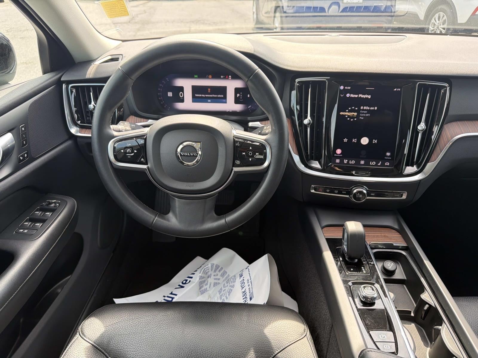 2024 Volvo S60 Plus Dark Theme