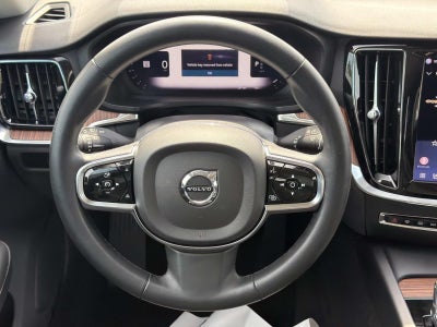 2024 Volvo S60 Plus Dark Theme