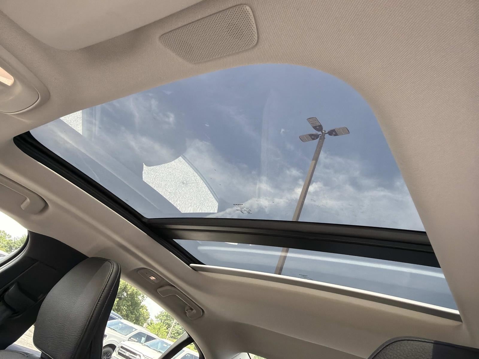 2024 Volvo S60 Plus Dark Theme