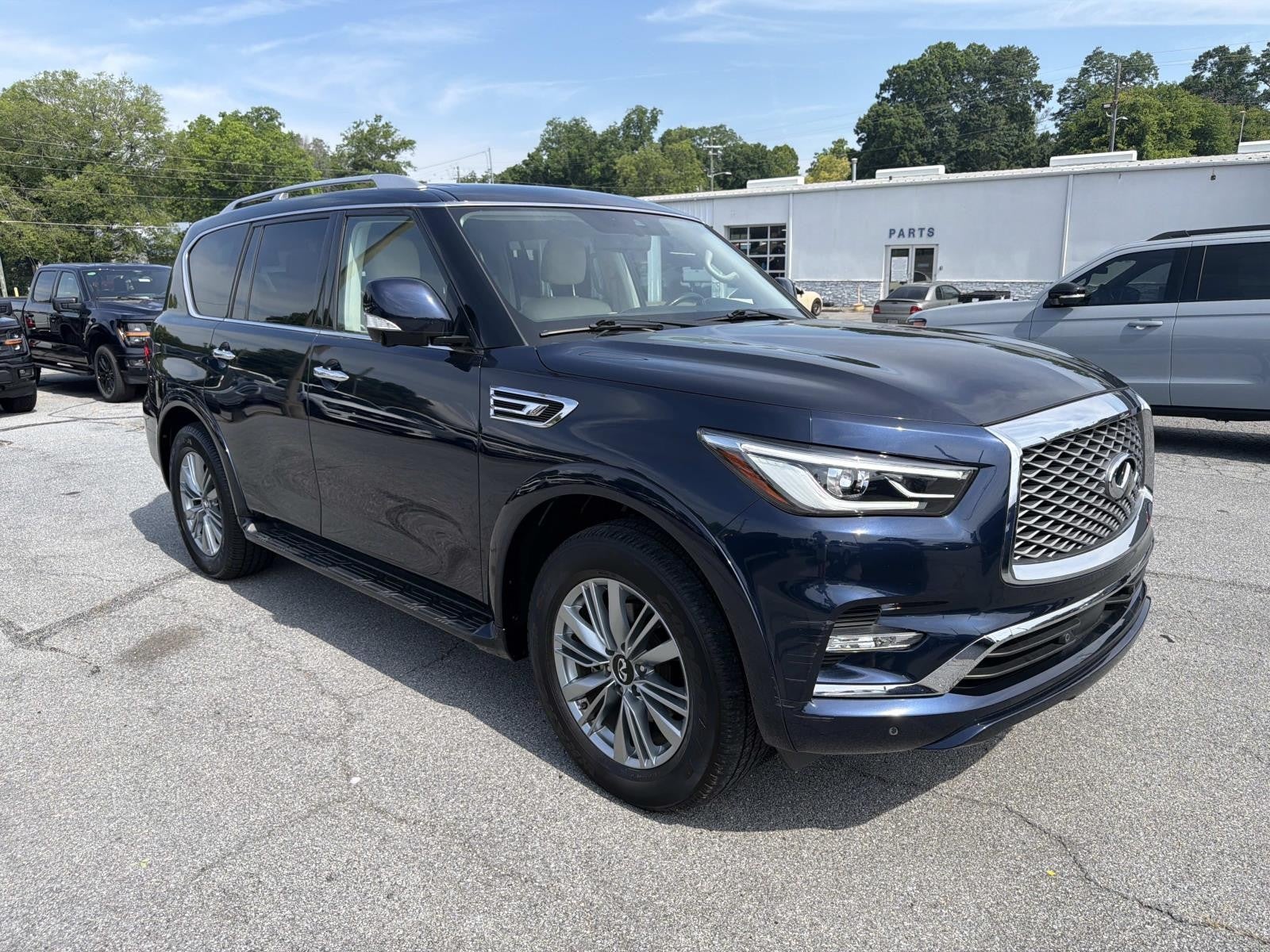 2021 INFINITI QX80 LUXE
