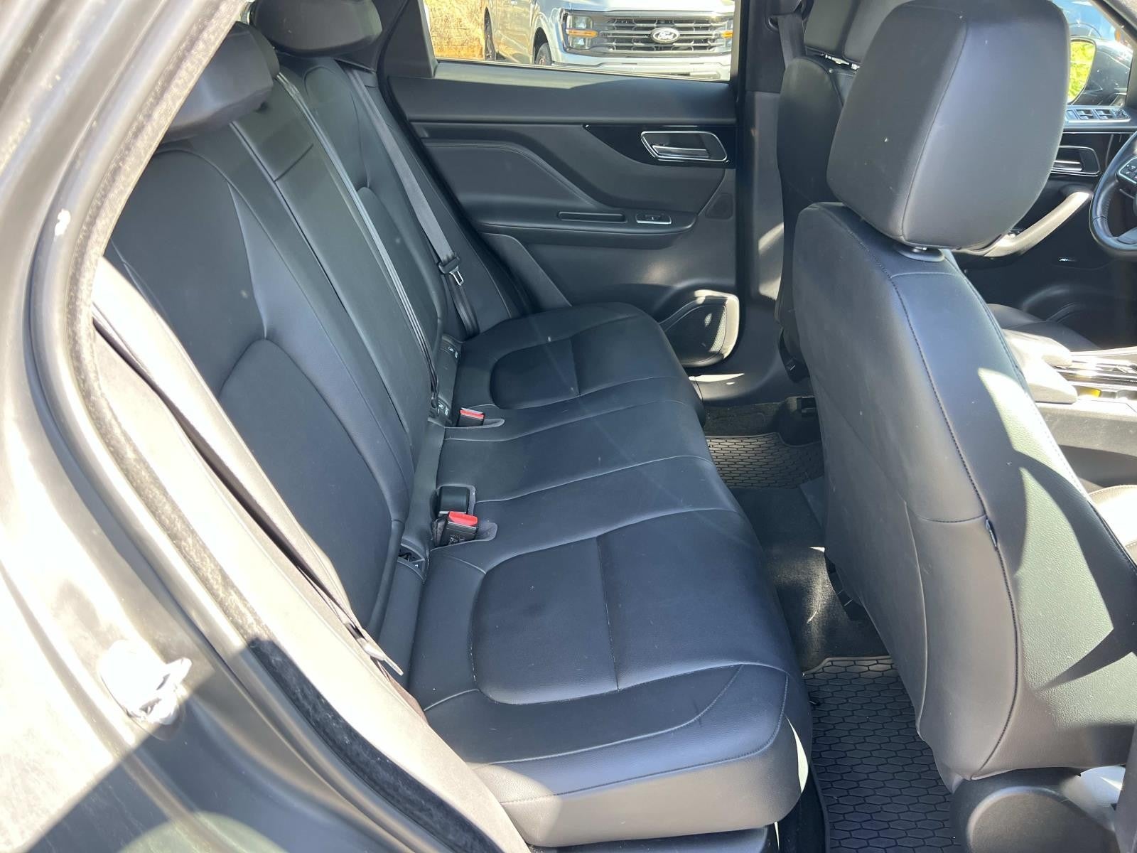 2019 Jaguar F-PACE 25t Premium