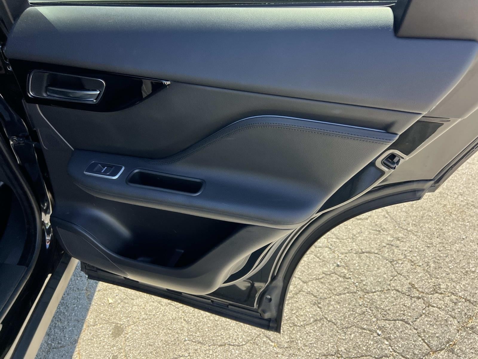 2019 Jaguar F-PACE 25t Premium