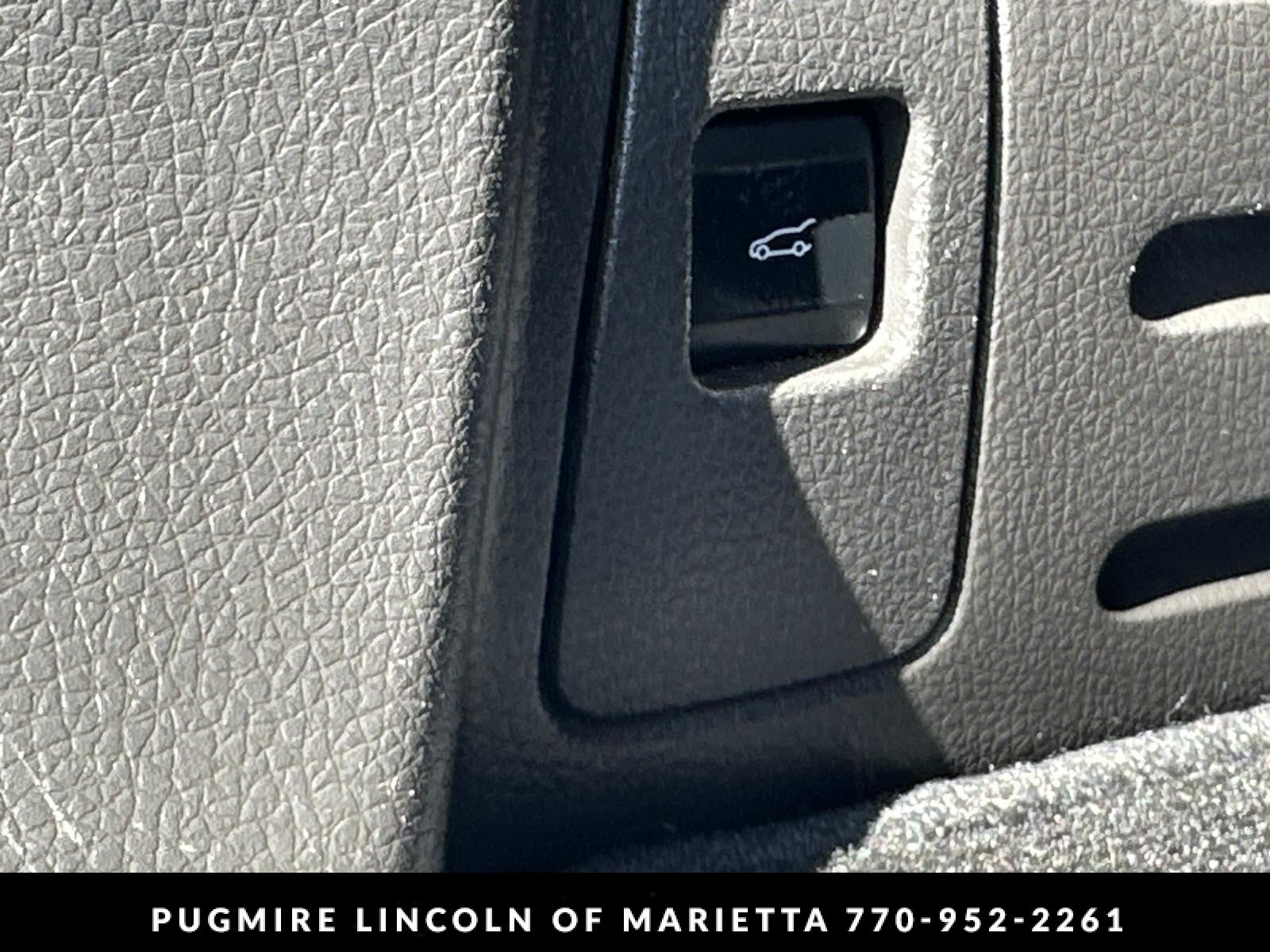 2014 Lincoln MKX Base