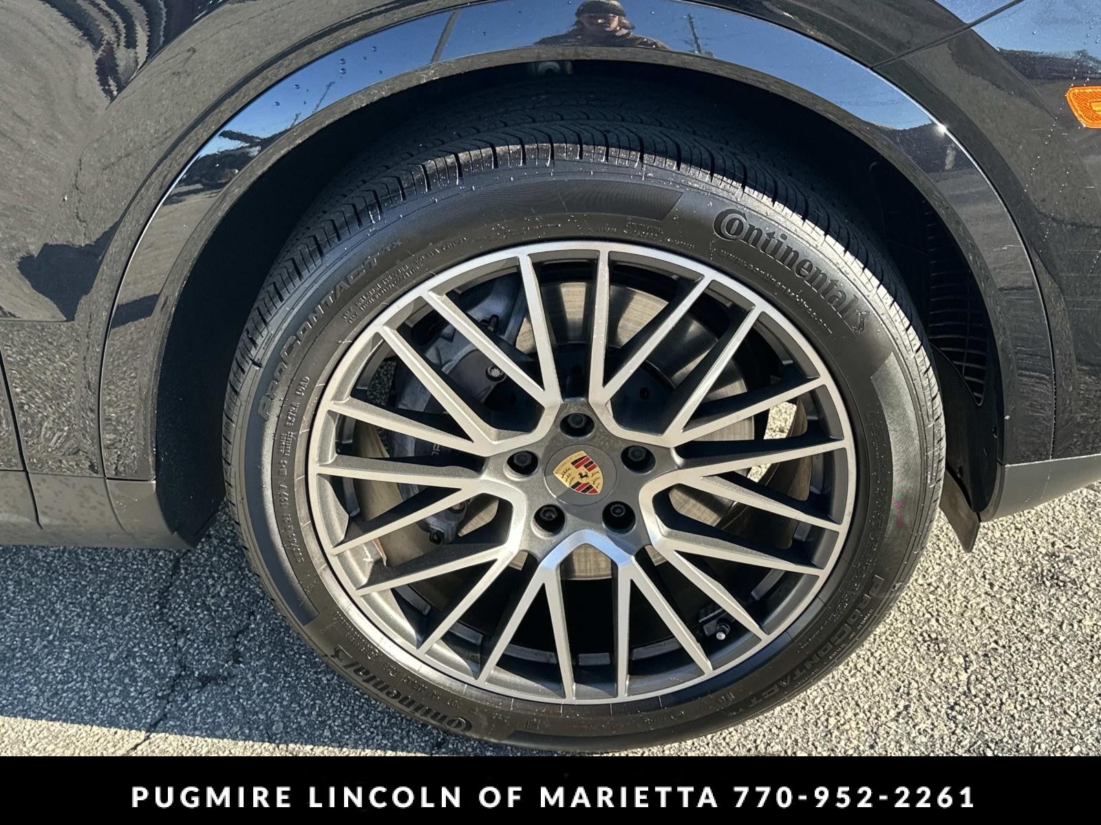 2022 Porsche Cayenne Base