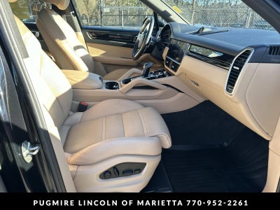 2022 Porsche Cayenne Base