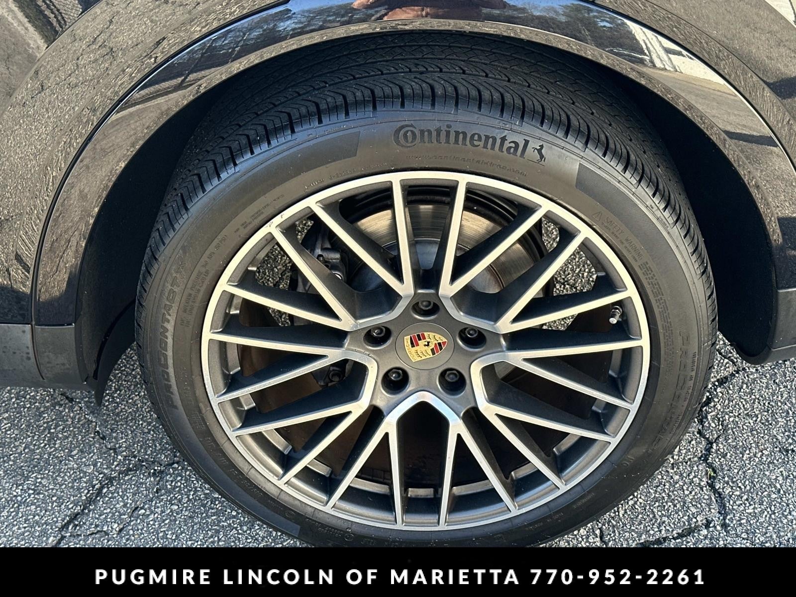 2022 Porsche Cayenne Base