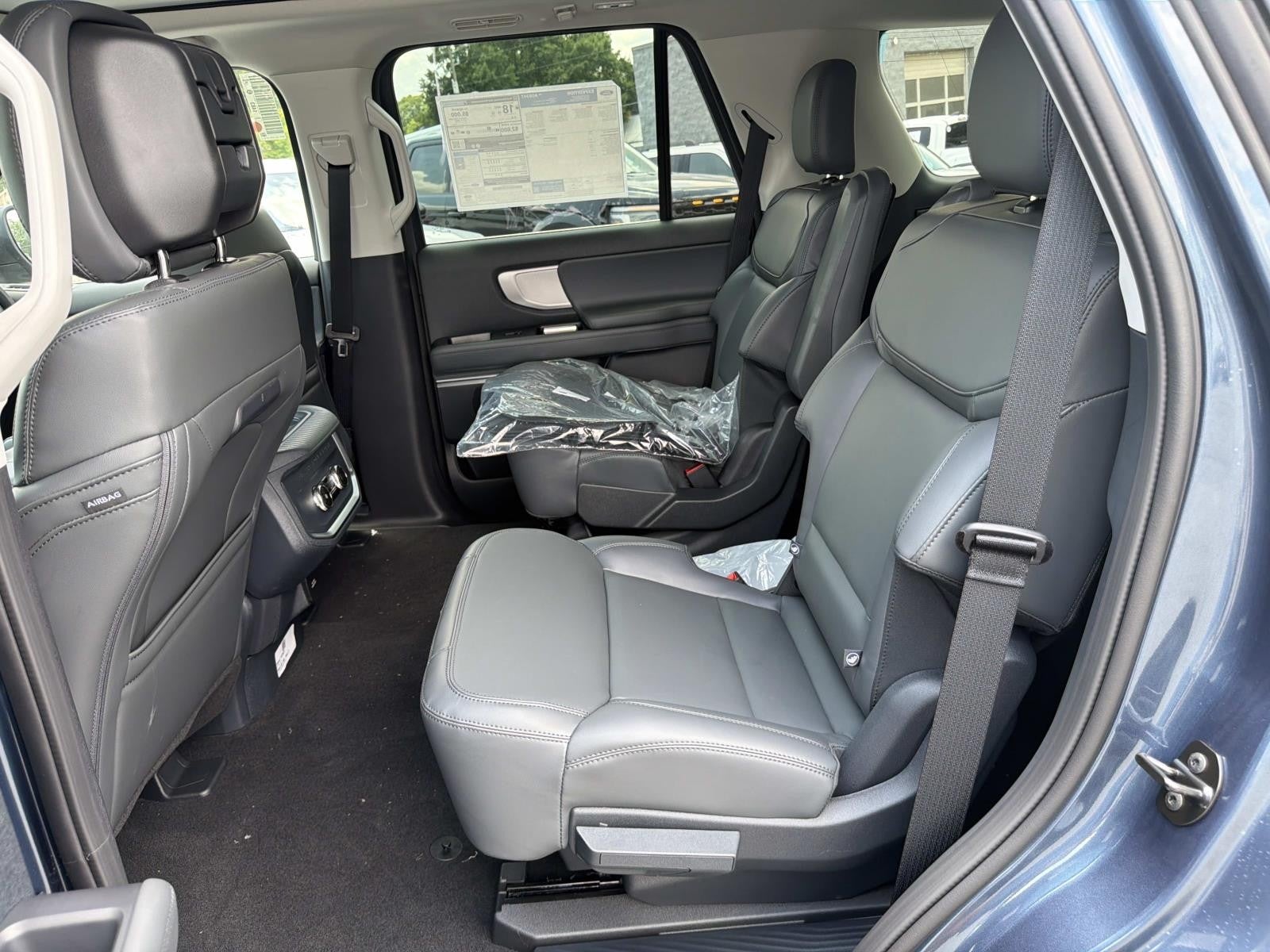 2027 Ford Expedition ACTIVE 4X2
