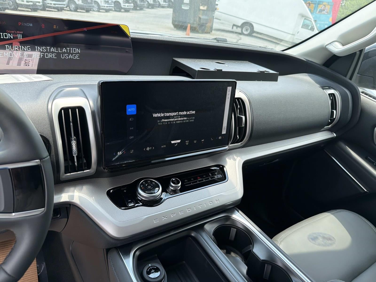 2027 Ford Expedition ACTIVE 4X2