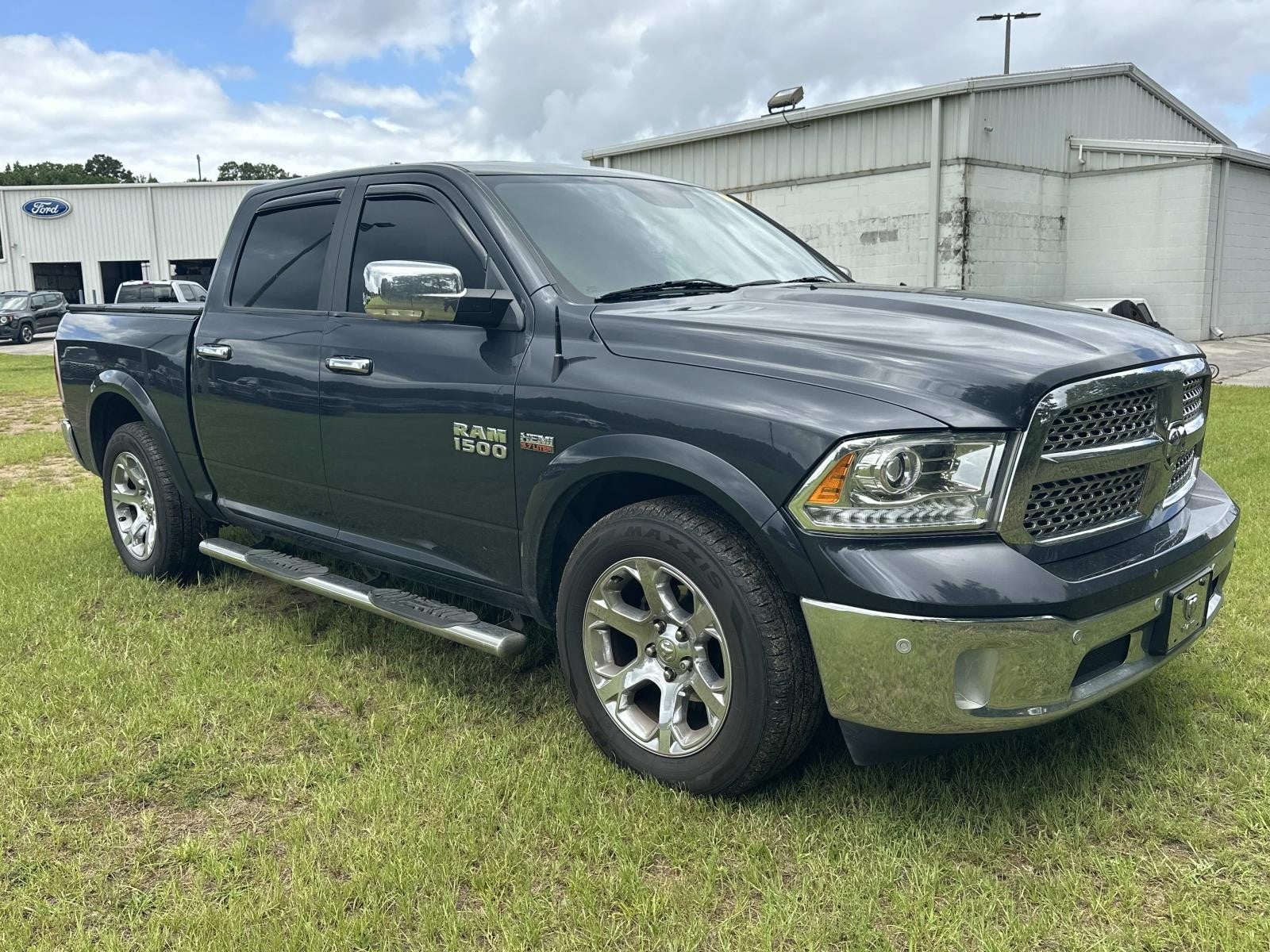 2018 RAM 1500 CREW
